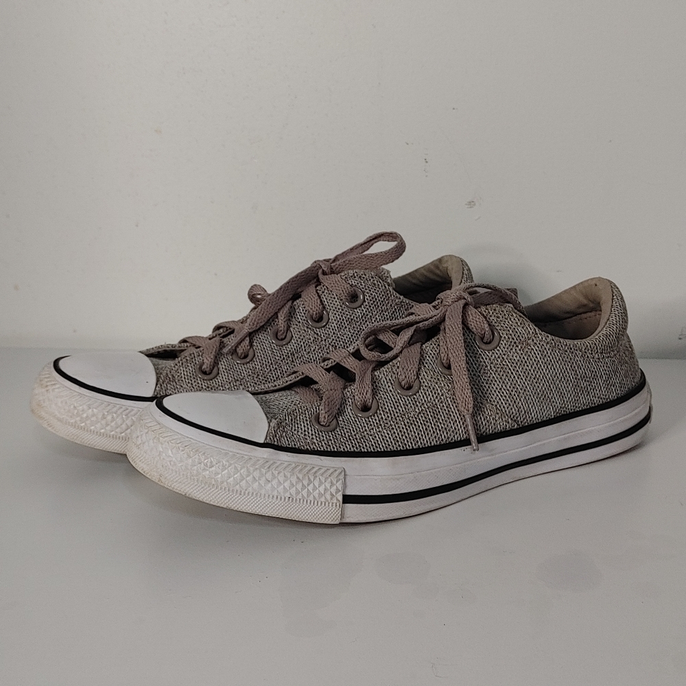 Converse Shoes - Picture 3 of 8
